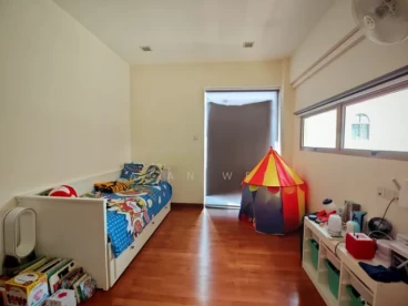 Property media